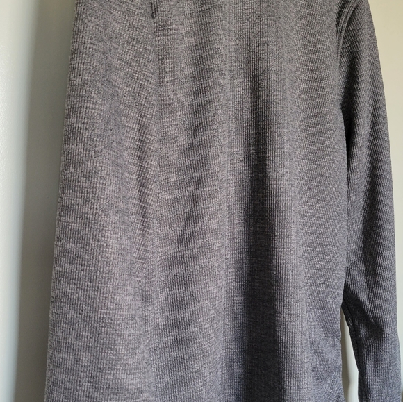 Men's medium sweater,  gray,  excellent condition - Picture 2 of 6